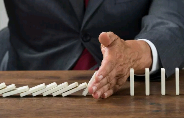 评论:曾辉煌一时的聚美优品,2018年能让陈欧开