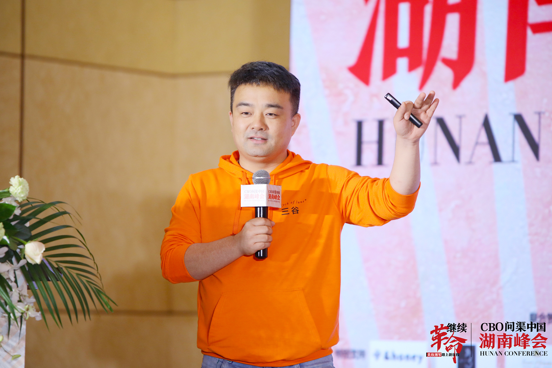 世體：助教呼吁巴薩內(nèi)部反思，更衣室認為球隊缺乏強度和專注度